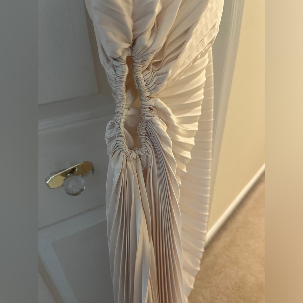 Off white event dress - Picture 6 of 7